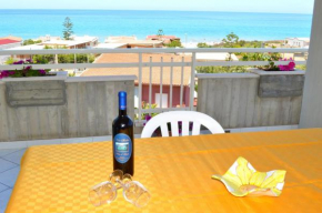 AL025A Appartamento con vista mare